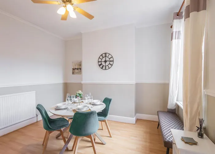 Host & - Elmville Tatil Evi *