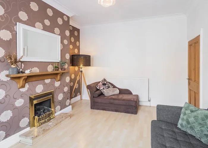 Host & - Elmville * 스카버러